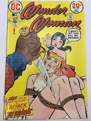 Buy WONDER WOMAN #209 Bondage Cover DC Comics 1974 High Grade NM  • 34.95£