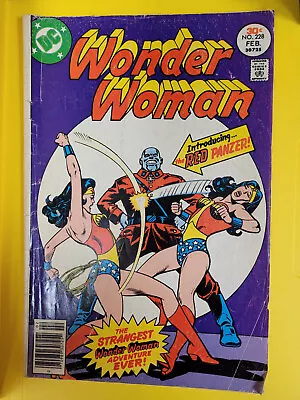 Buy VTG WONDER WOMAN February 1977 Comic Book Issue #228 DC Comics COLLECTIBLE • 37.95£