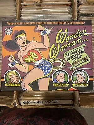 Buy Wonder Woman: The Complete Dailies 1944-1945 (IDW Publishing, August 2014) • 39.51£