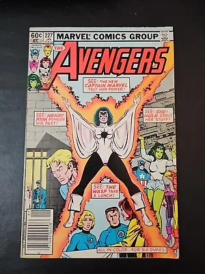 Buy Avengers 227 • 7.91£