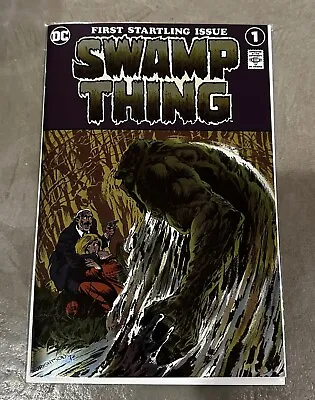 Buy Swamp Thing #1 NYCC 2023 Exclusive Bernie Wrightson Foil Variant NM/NM+ • 31.60£