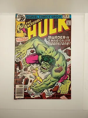 Buy Marvel - The Incredible Hulk Comic Book - Issue #228 - Oct 1978 • 8.03£