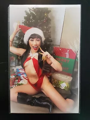 Buy Vampirella  Holiday Special #1 (1:10) Cosplay Virgin Variant • 7.49£