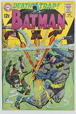 Buy Batman #207 Silver Age DC Comics 1968 • 64.31£