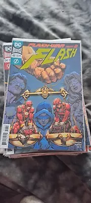 Buy The Flash Comic Bundle X22 • 25£