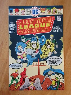 Buy JUSTICE LEAGUE OF AMERICA #124 (1975) **Super Bright & Glossy!** (VF+/NM-) • 17.38£