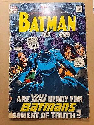 Buy Batman Comics #211 • 8.03£