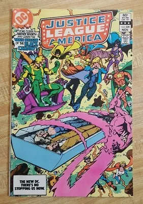 Buy   Justice League Of America  #220 Nov. '83. True Origin Of The Black Canary • 6.93£