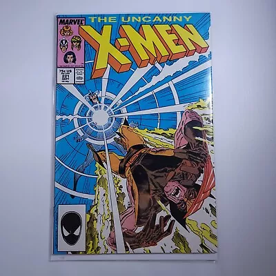 Buy Uncanny X-Men #221 Comic Book • 43.48£