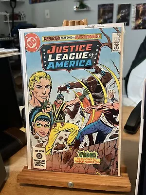 Buy Justice League Of America (1960 Series) #233 In VF + Condition. DC Comics [x] • 6£