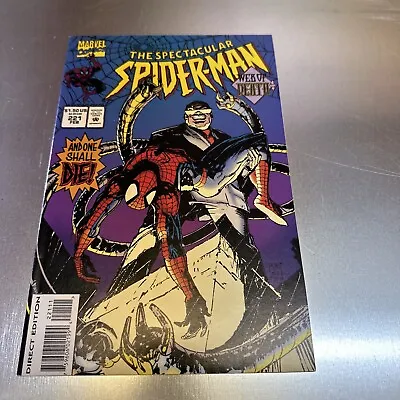 Buy Spectacular Spider-Man #221 (1976 1st Series) • 2.40£