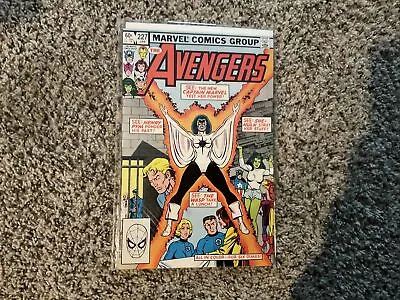 Buy Avengers #227 Monica Rambeau Captain Marvel The Marvels - High Grade! • 15.85£