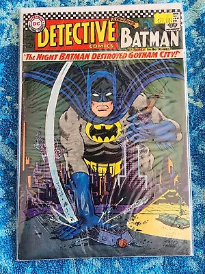 Buy Detective Comics 362 • 21.41£
