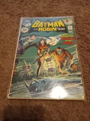 Buy Comic Books (M67) DC - Batman 1940 Series #235 • 319.81£