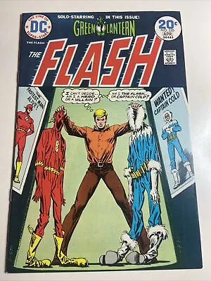 Buy The Flash #226: “The Hot-Cold War In Central City” VF 8.0 DC Comics 1974 • 9.49£