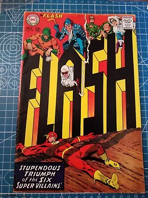 Buy The Flash 174 DC Comics 4.5 Silver Age RC3-1 • 20.81£