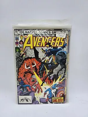 Buy Avengers  226  VF/NM  9.0  High Grade  Iron Man  Captain America  Thor  Vision • 5.60£