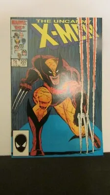 Buy Uncanny X-Men 207 July 1986 • 13.39£