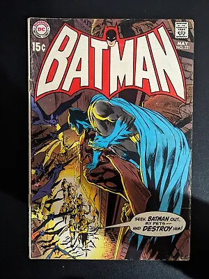 Buy Batman # 221 - VG/FN OWP - Neal Adams Cover - DC 1970 • 59.37£