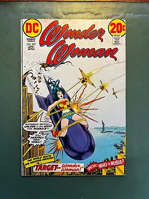 Buy WONDER WOMAN #205 (1973) | 2nd App. Of NUBIA | 1st App. Of MORGAN TRACY | DC • 55.97£