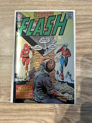 Buy The Flash #123 Golden Age Facsimile Foil Megacon 2023 Exclusive Variant NM/M DC • 40.16£