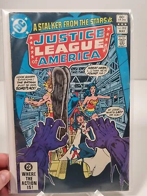 Buy JUSTICE LEAGUE OF AMERICA #202 DC Comic 1982 Mid Grade • 4.45£