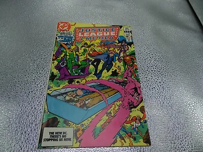 Buy Justice League Of America #220 Nov 1983 • 6.29£