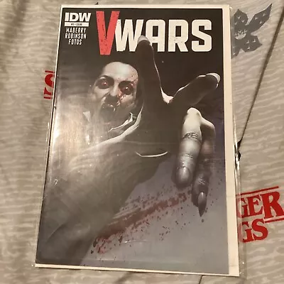 Buy V-Wars #1 2014 First Print  IDW Comics • 3£