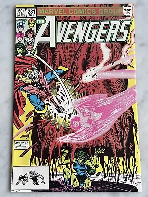 Buy Avengers #231 VF/NM 9.0 - Buy 3 For FREE Shipping! (Marvel, 1983) • 4£