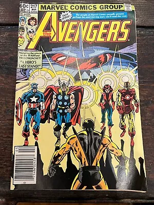 Buy The Mighty Avengers #217 (4.5-5.0) A Heroes Last Stand/marvel Comics • 2.39£