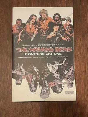 Buy The Walking Dead Compendium Volume 1 By Robert Kirkman (Paperback) • 16£