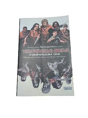 Buy The Walking Dead Compendium Volume 1 By Robert Kirkman (Paperback) • 25£