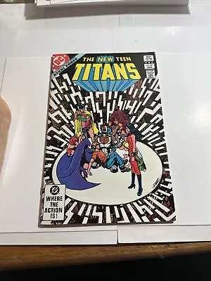 Buy THE NEW TEEN TITANS #27    Wolfman Perez DC Comics 1983   Mid/Grade • 3.16£