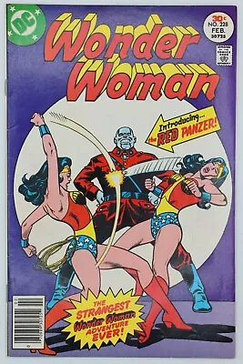 Buy DC Comics Wonder Woman #228 • 31.63£