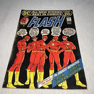 Buy DC Comics: The Flash #217 Starring Green Lantern And Green Arrow • 12£