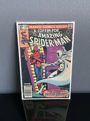 Buy THE AMAZING SPIDER-MAN - A Coffin For...The Amazing Spider-Man #220 Newsstand • 19.76£
