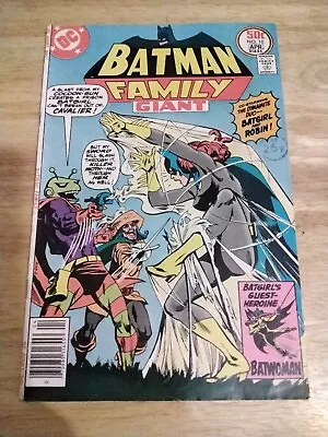 Buy Batman Family Giant # 10 : D.C. Comics 1977 : Early Batwoman Appearance 🦇  • 5.99£