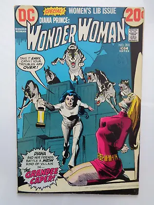 Buy Dc Comics. Wonder Woman #203 August 1972 . New Look Catwoman Guest Stars • 42.50£