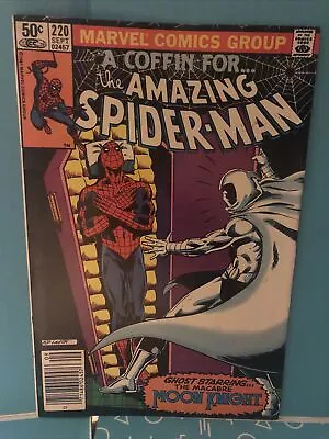 Buy Amazing Spider-Man 220 (Moon Knight) • 15.81£