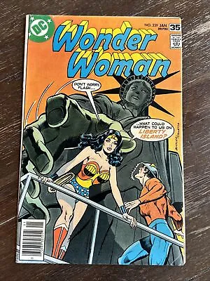 Buy Wonder Woman #239 (DC 1978) VG/FN • 8.04£