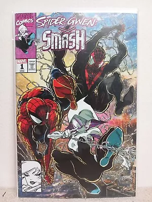 Buy Spider Gwen Smash #1 2023 Kaare Andrews Exclusive Variant Comic 🔥🔥 • 5£