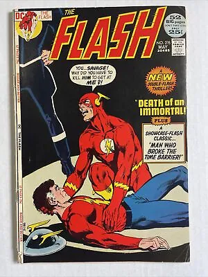 Buy Flash 215 VG 1972 DC Comics GA Flash • 27.32£