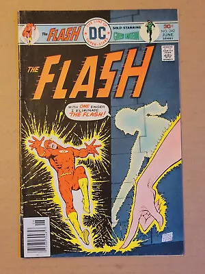 Buy Flash #242 (dc: 1976) Fn- (5.5) • 3.16£
