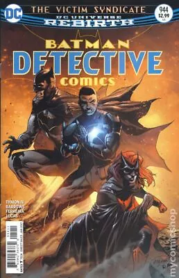 Buy Detective Comics #944A Martinez VG 2017 Stock Image Low Grade • 2.40£