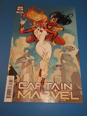 Buy Captain Marvel #39 Dodson Variant NM Gem Wow  • 6.33£