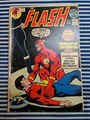 Buy The Flash. No.215 (52 Pages). Bronze Age-1972. Neal Adams-cover. Fn+ 6.5 • 15.99£
