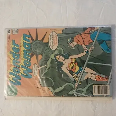 Buy Wonder Woman #239 DC 1978 • 13.67£