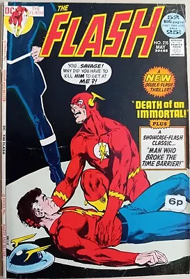 Buy Flash #215 - VG+ (4.5) - DC 1972 - 52 Page Giant - 25 Cents Copy With UK Sticker • 8.50£