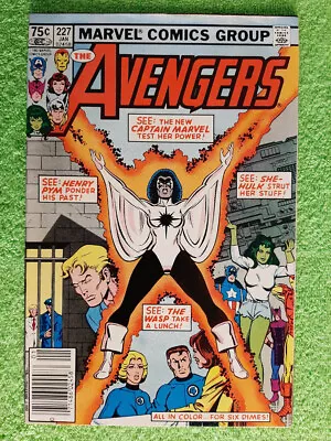 Buy AVENGERS #227 VF Newsstand Canadian Price Variant : RD5418 • 6.20£