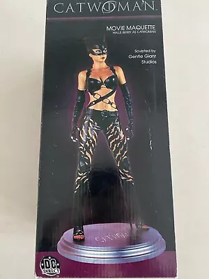 Buy DC Direct Halle Berry As CATWOMAN Movie Maquette 12  326/1250-#sjul23-422 • 305.44£